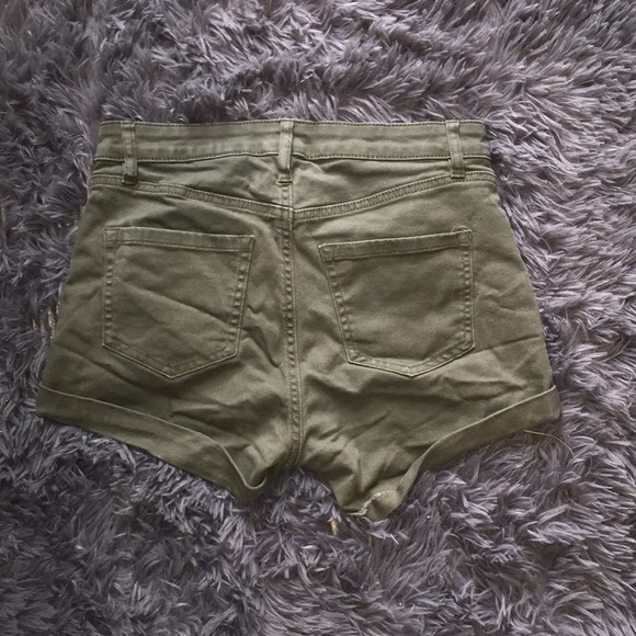 h&m shorts - Picture 2 of 3
